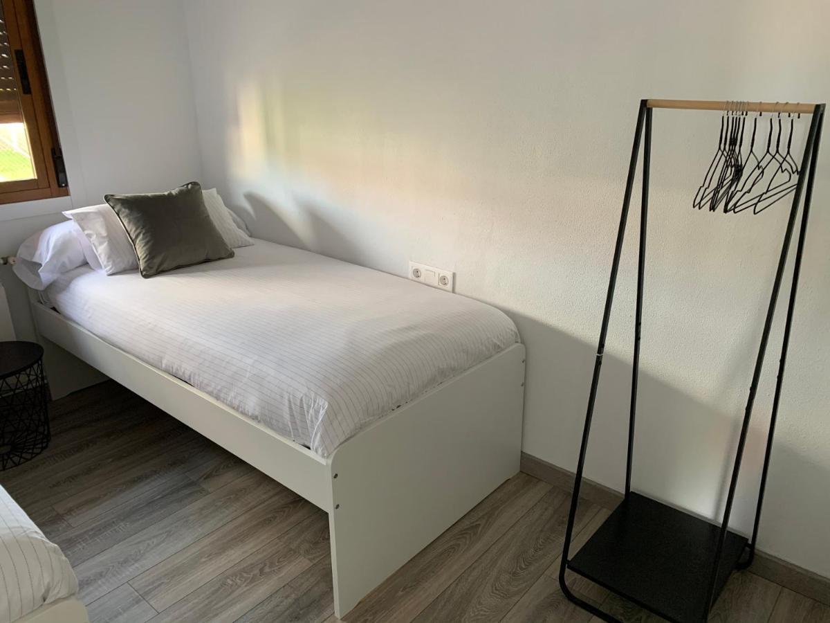 A Casa Vermella Con Jardin A 10 Minutos De Santiago De Compostela Διαμέρισμα Ortono Εξωτερικό φωτογραφία