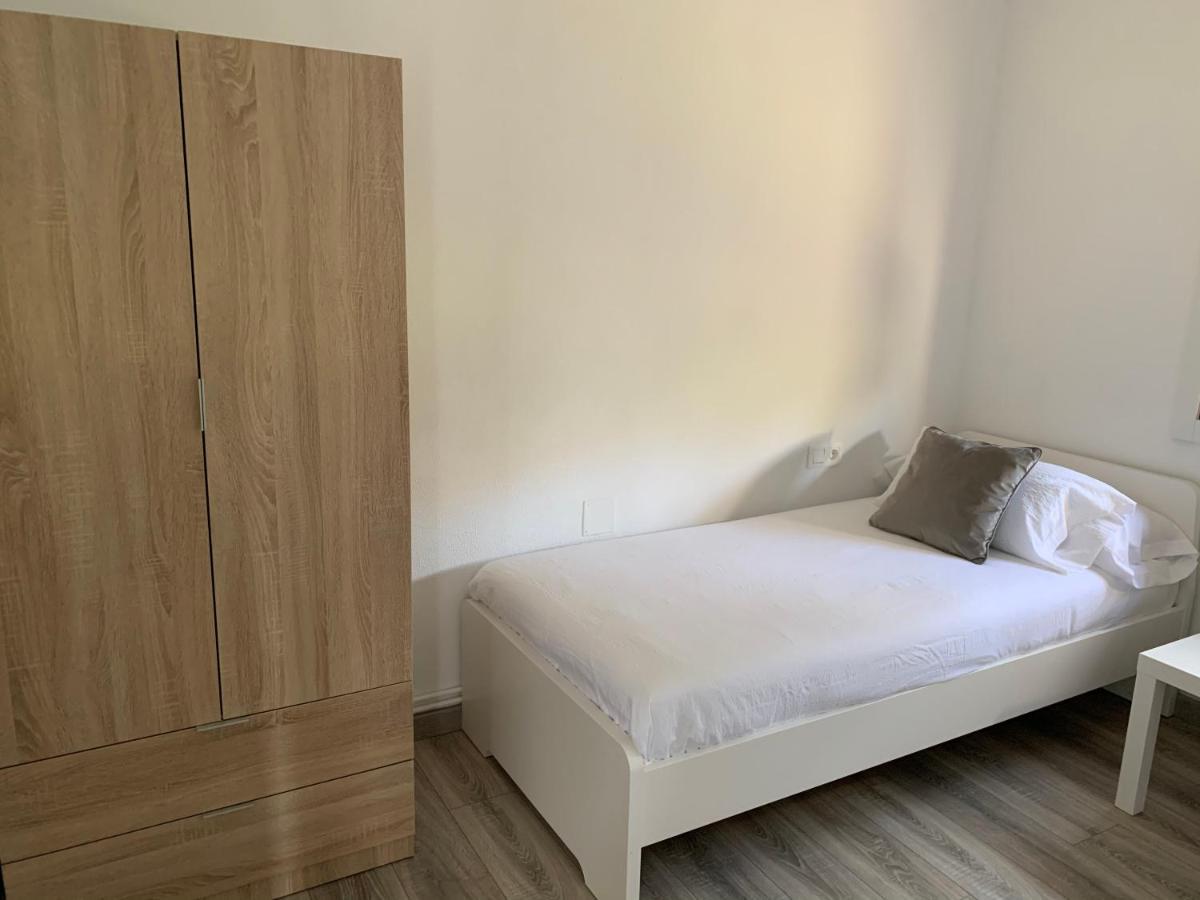 A Casa Vermella Con Jardin A 10 Minutos De Santiago De Compostela Διαμέρισμα Ortono Εξωτερικό φωτογραφία