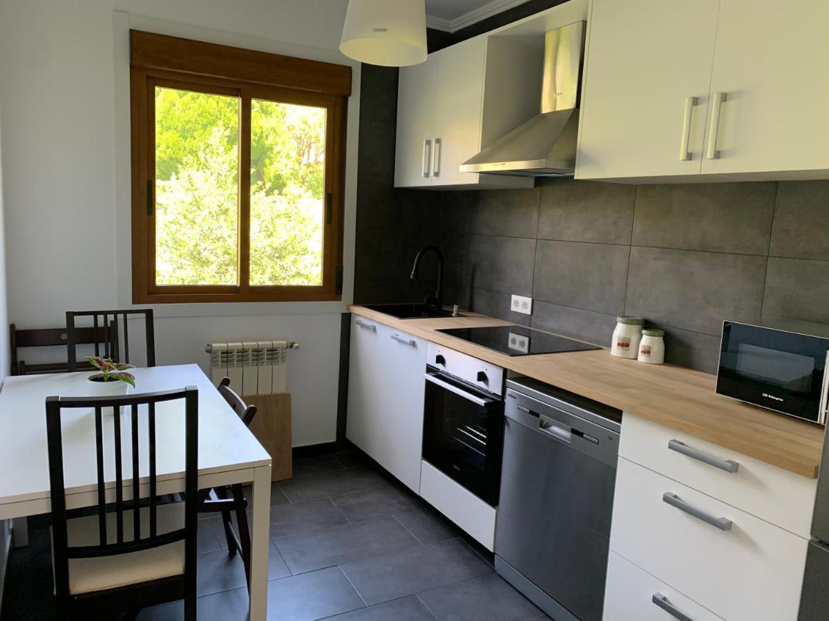 A Casa Vermella Con Jardin A 10 Minutos De Santiago De Compostela Διαμέρισμα Ortono Εξωτερικό φωτογραφία