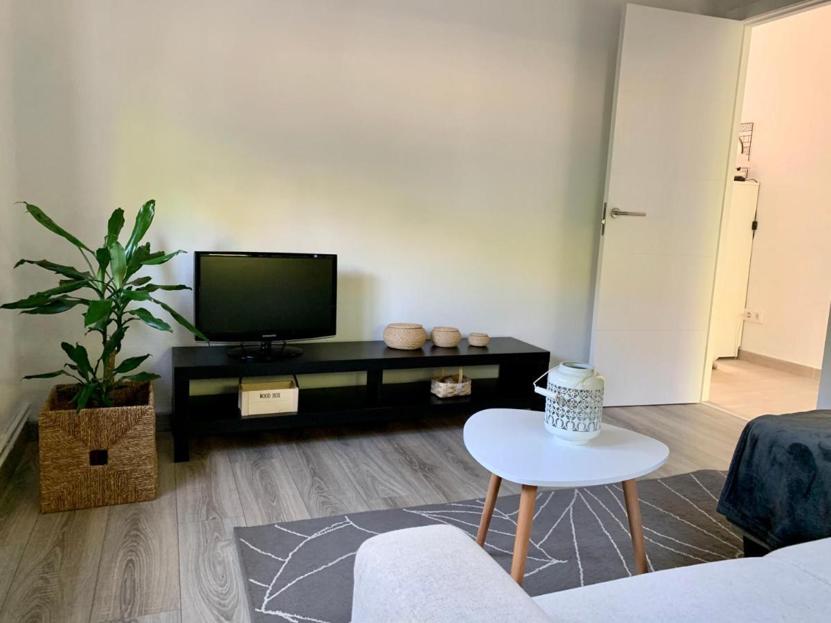 A Casa Vermella Con Jardin A 10 Minutos De Santiago De Compostela Διαμέρισμα Ortono Εξωτερικό φωτογραφία