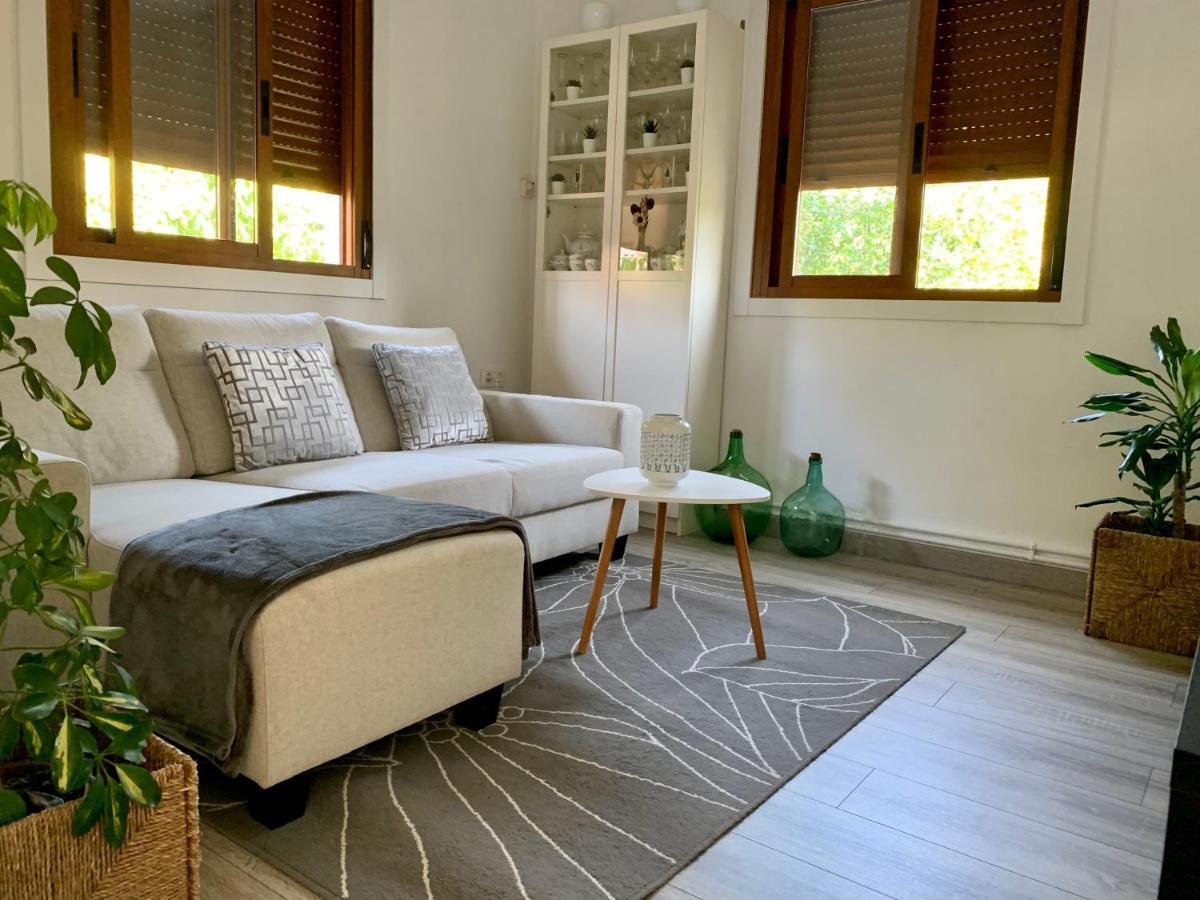 A Casa Vermella Con Jardin A 10 Minutos De Santiago De Compostela Διαμέρισμα Ortono Εξωτερικό φωτογραφία