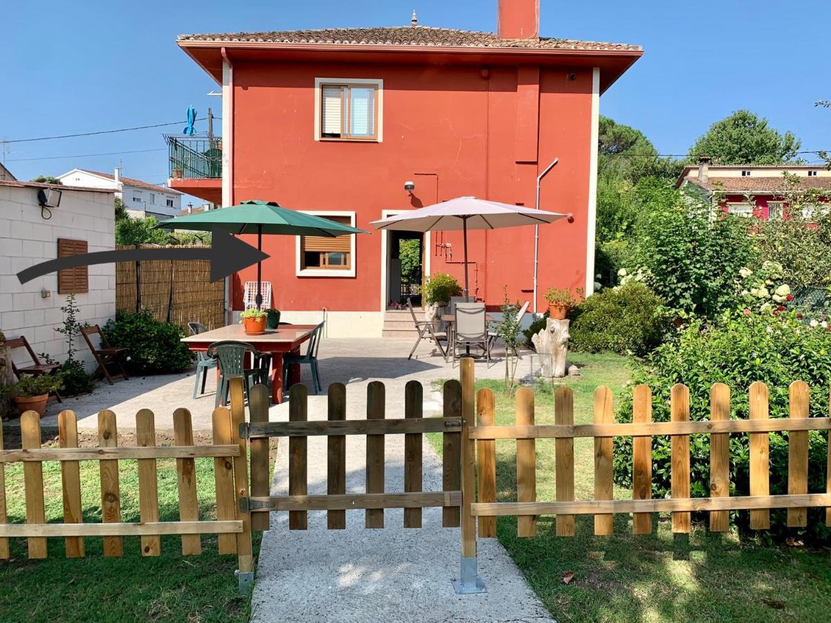 A Casa Vermella Con Jardin A 10 Minutos De Santiago De Compostela Διαμέρισμα Ortono Εξωτερικό φωτογραφία