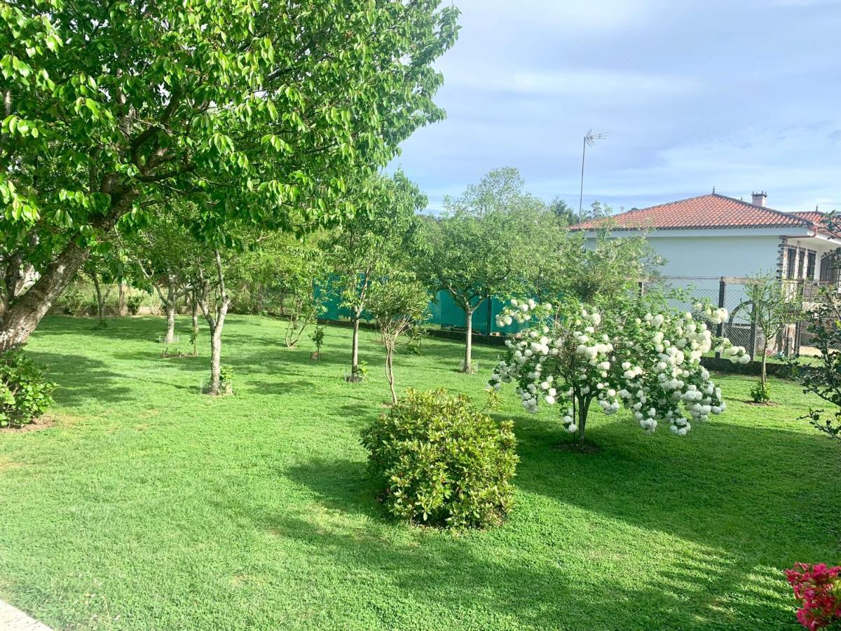 A Casa Vermella Con Jardin A 10 Minutos De Santiago De Compostela Διαμέρισμα Ortono Εξωτερικό φωτογραφία