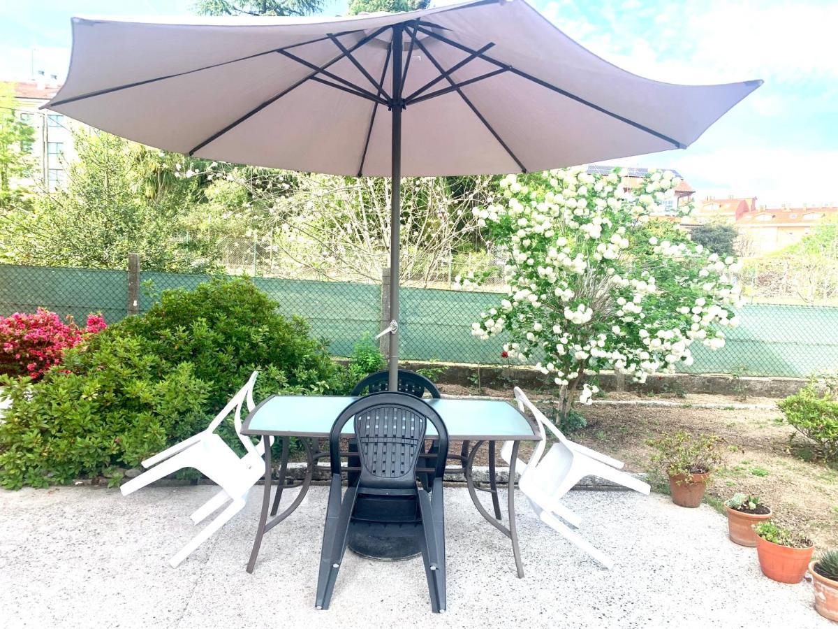 A Casa Vermella Con Jardin A 10 Minutos De Santiago De Compostela Διαμέρισμα Ortono Εξωτερικό φωτογραφία
